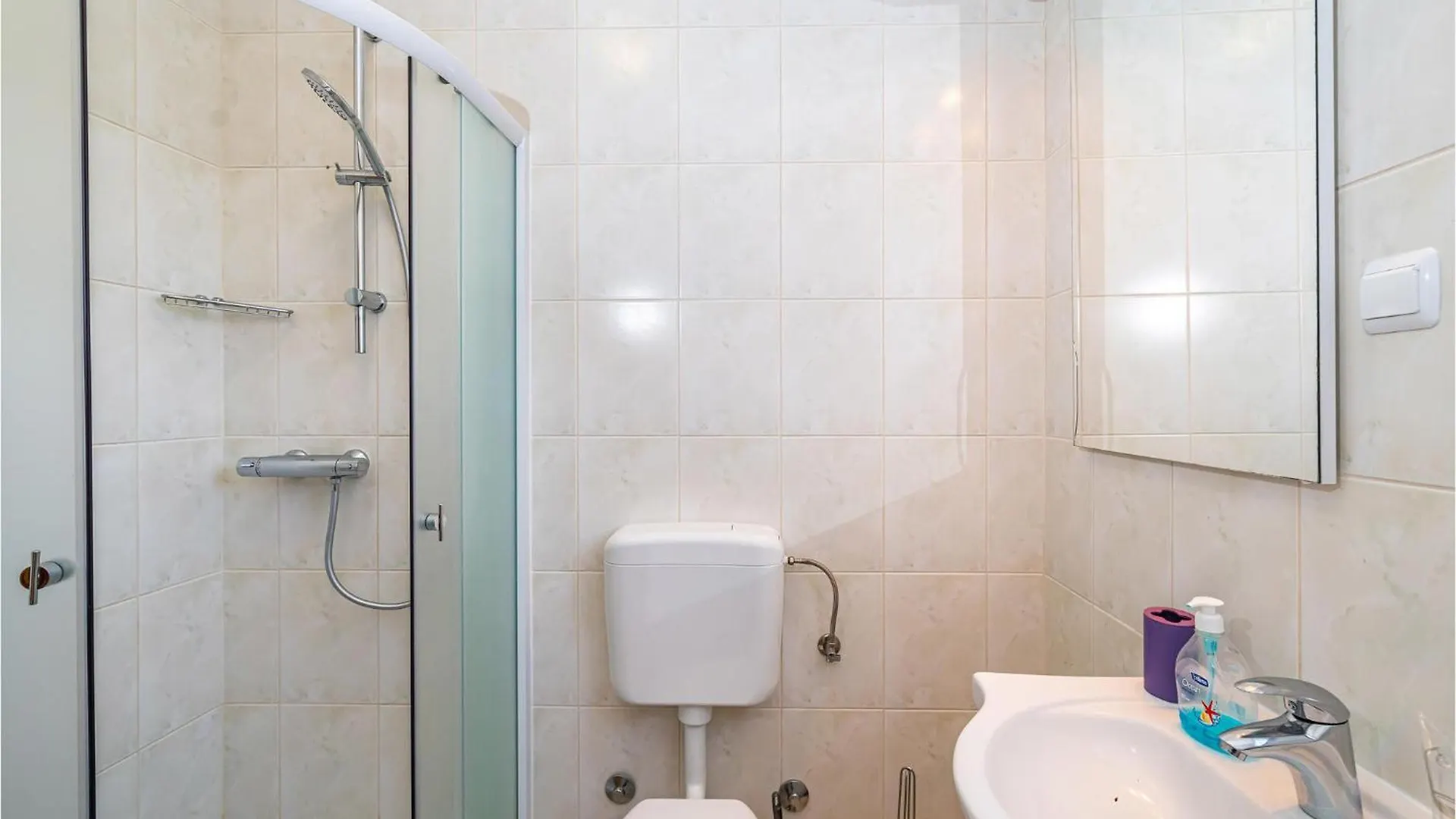1 Bedroom Nice Apartment In Razanac 0*,