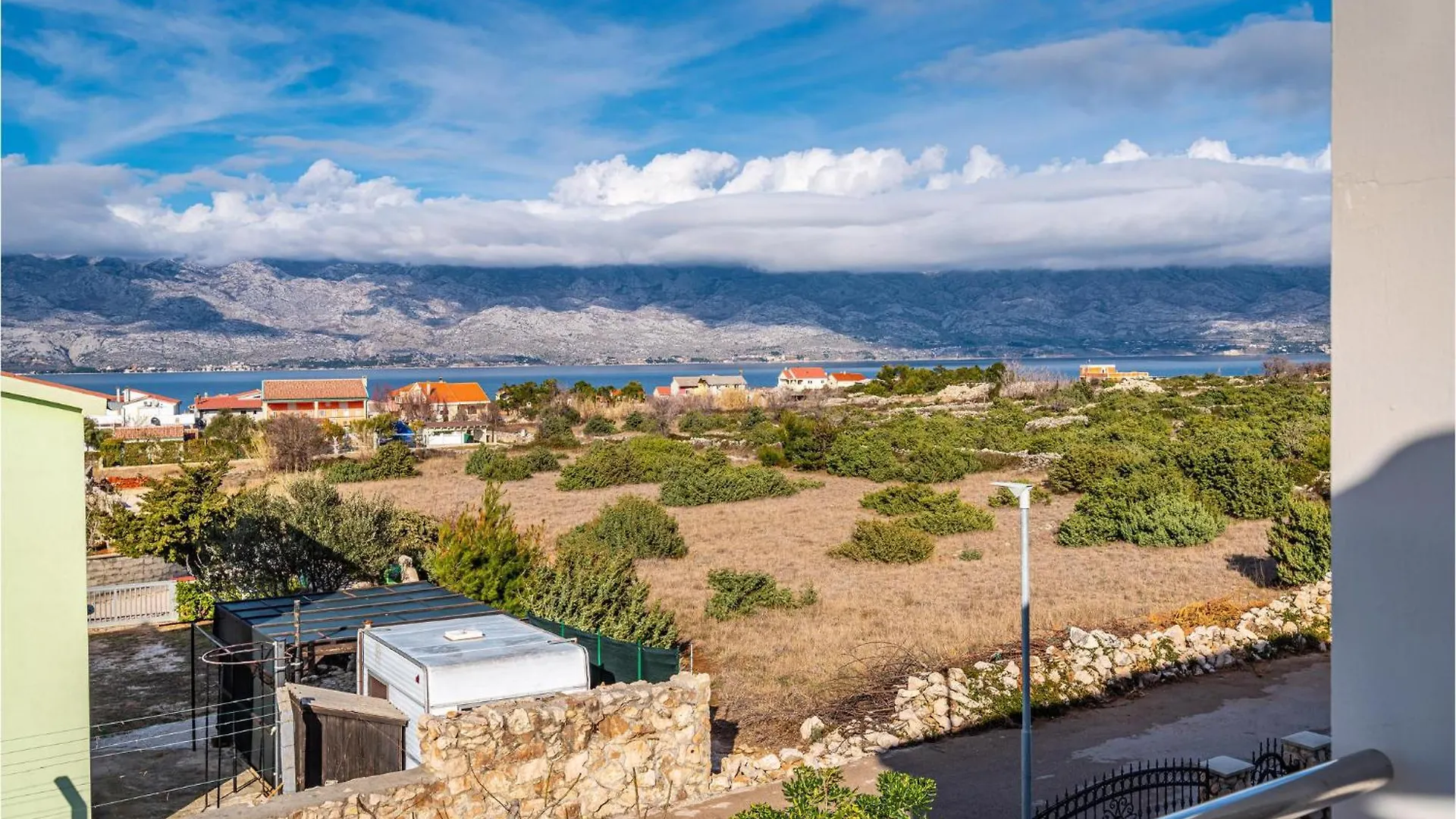 1 Bedroom Nice Apartment In Razanac