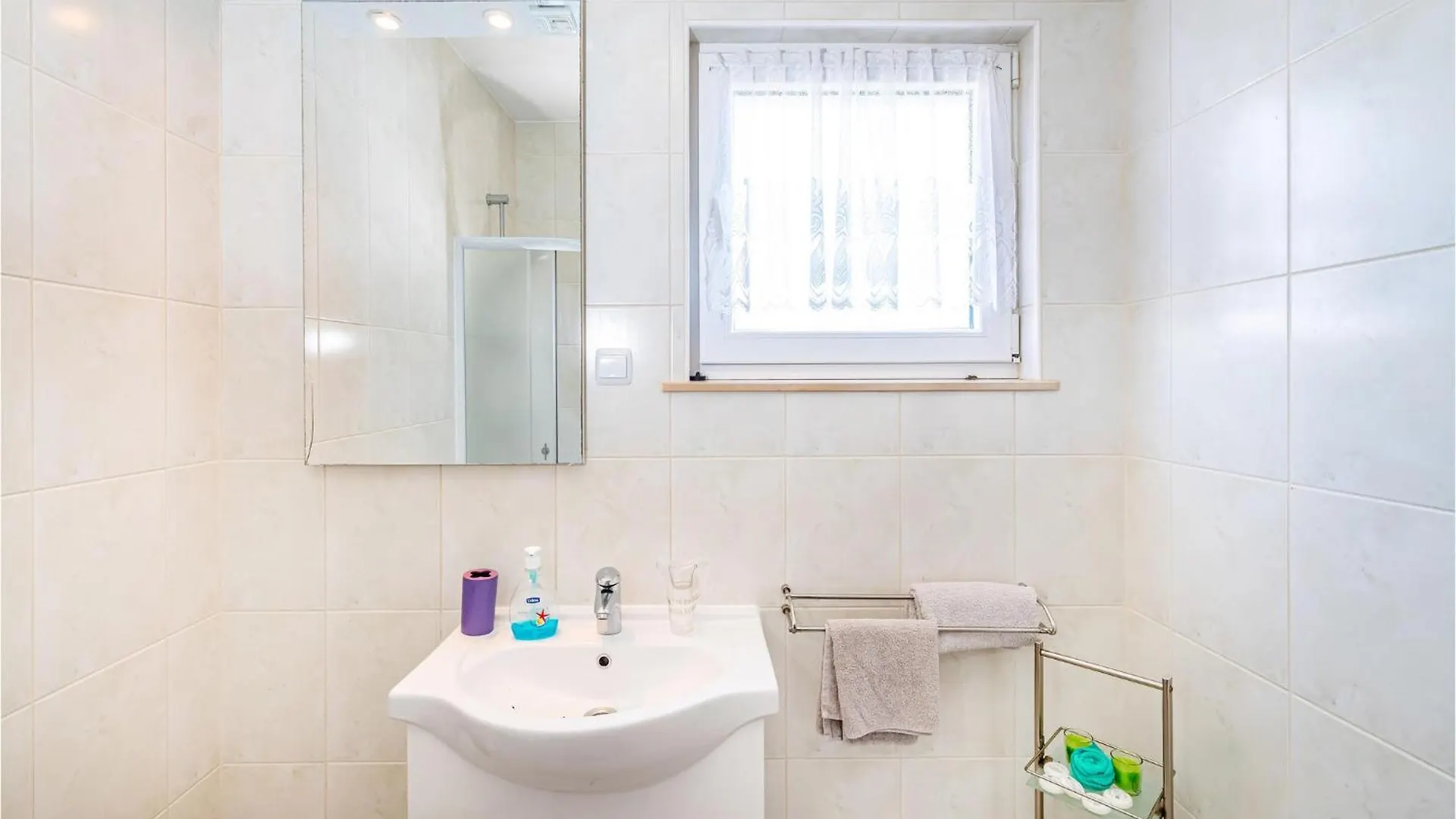 1 Bedroom Nice Apartment In Razanac