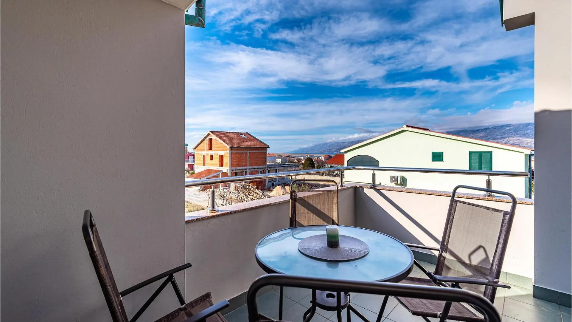 1 Bedroom Nice Apartment In Razanac